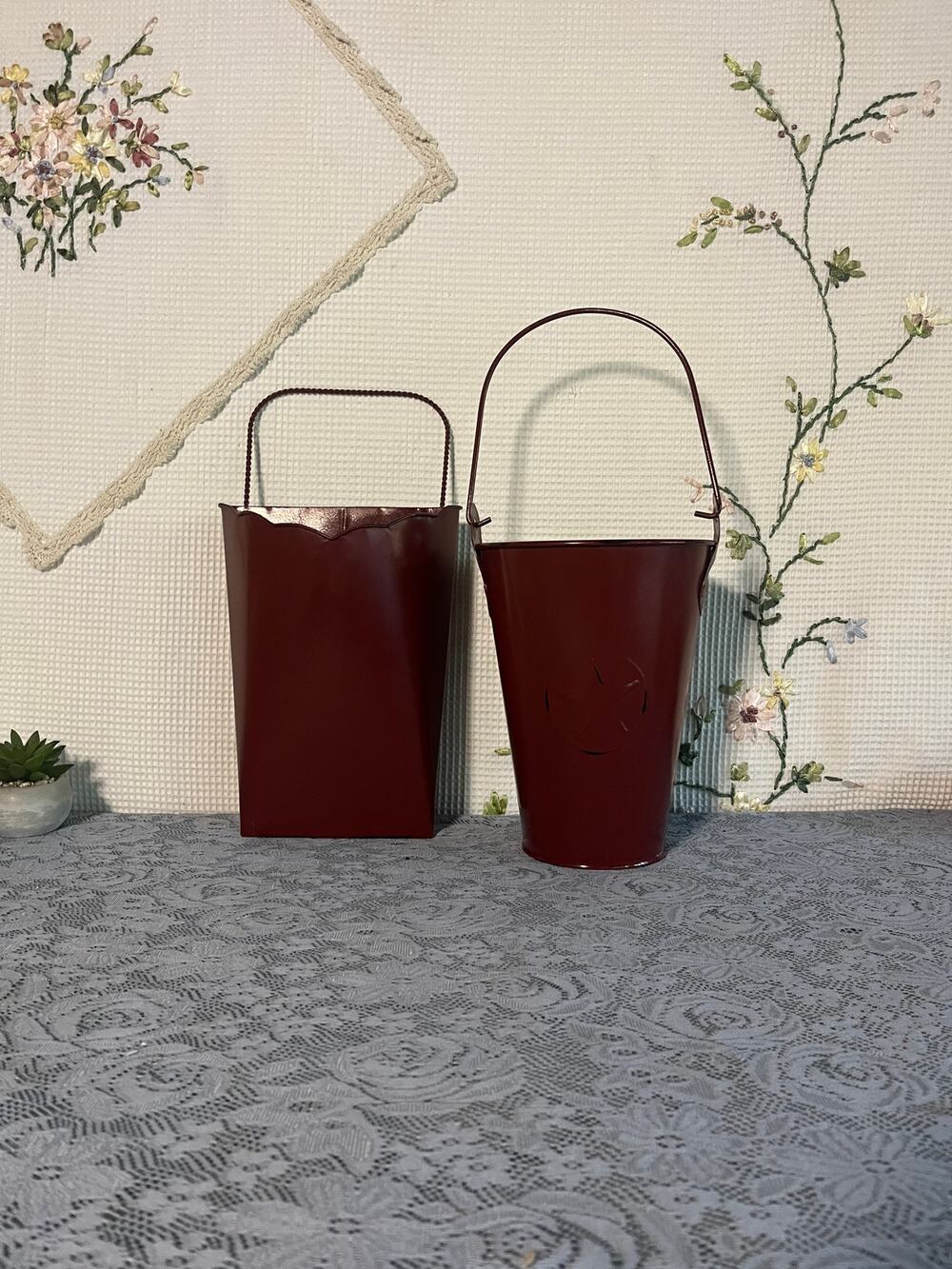 Barn Red Metal Bucket & Wall Pocket Set Primitive Country Star Farmhouse Decor